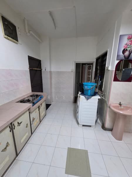 Rumah Teres 2 Tingkat untuk Dijual di Bukit Kecil (Bukit Mertajam) - Shirley Teh - Kitchen - PropertyGuru.com.my
