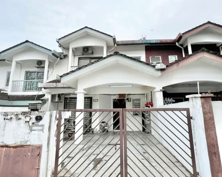 2-storey Terraced House for Sale in Taman Puncak Jalil (Seri Kembangan) - Hazlin Miswan - Exterior - PropertyGuru.com.my