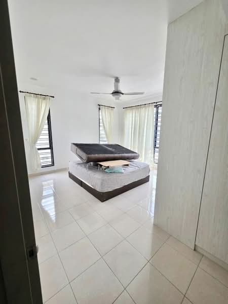 2-storey Terraced House for Sale in Taman Austin Duta (Tebrau) - Tommy Tai - Bedroom - PropertyGuru.com.my