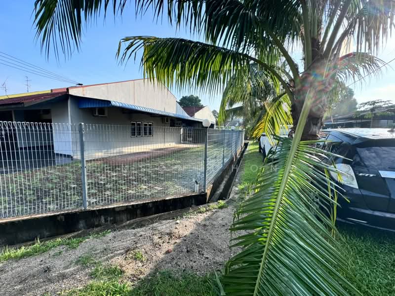 2-storey Terraced House for Sale in Johor Bahru (Johor) - Benson Chong - Exterior - PropertyGuru.com.my