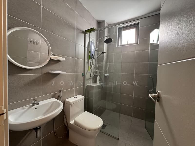 Kondominium untuk Dijual di Grand Residence @ Merak Mas - Joanne How - Bathroom - PropertyGuru.com.my