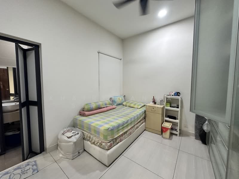 2-storey Terraced House for Sale in Laman Glenmarie (Shah Alam) - Khairil Anwar Sirajudin - Bedroom - PropertyGuru.com.my