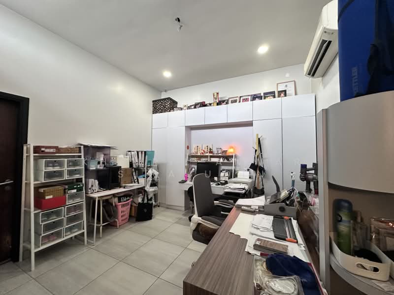 2-storey Terraced House for Sale in Laman Glenmarie (Shah Alam) - Khairil Anwar Sirajudin - Study - PropertyGuru.com.my