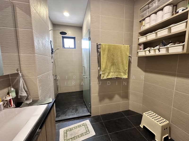 2-storey Terraced House for Sale in Laman Glenmarie (Shah Alam) - Khairil Anwar Sirajudin - Bathroom - PropertyGuru.com.my