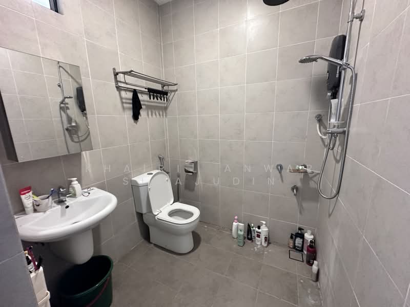 2-storey Terraced House for Sale in Laman Glenmarie (Shah Alam) - Khairil Anwar Sirajudin - Bathroom - PropertyGuru.com.my