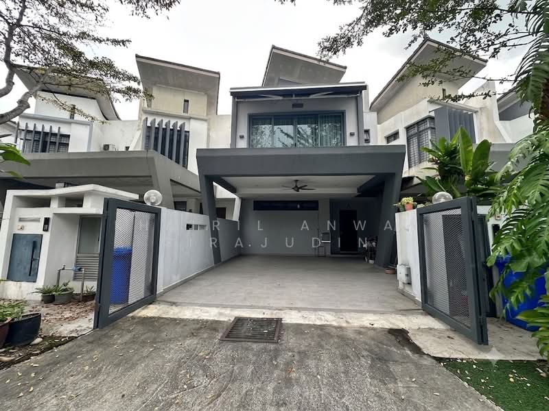 2-storey Terraced House for Sale in Laman Glenmarie (Shah Alam) - Khairil Anwar Sirajudin - Exterior - PropertyGuru.com.my