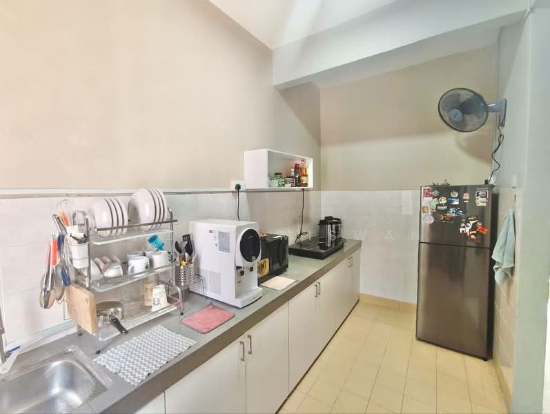 Rumah Teres 2 Tingkat untuk Dijual di Taman Puncak Jalil (Seri Kembangan) - Hazlin Miswan - Kitchen - PropertyGuru.com.my
