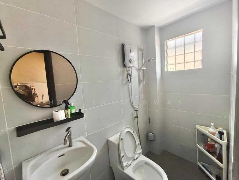Rumah Teres 2 Tingkat untuk Dijual di Taman Puncak Jalil (Seri Kembangan) - Hazlin Miswan - Bathroom - PropertyGuru.com.my
