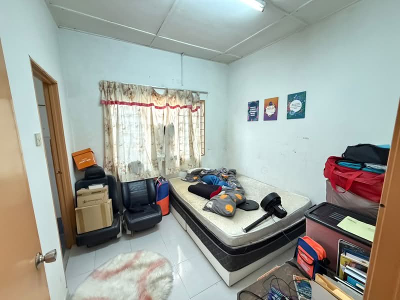 2-storey Terraced House for Sale in Rawang Perdana 2 (Rawang) - Tris Jong - Bedroom - PropertyGuru.com.my