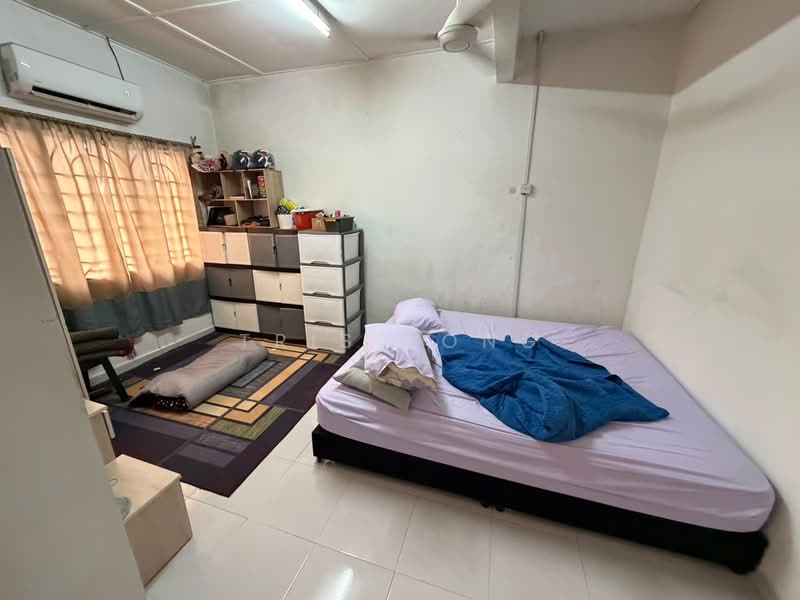 2-storey Terraced House for Sale in Rawang Perdana 2 (Rawang) - Tris Jong - Bedroom - PropertyGuru.com.my