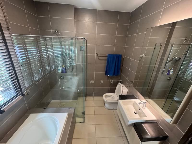Semi-Detached House for Rent in Senibong (Permas Jaya) - CN Wang - Bathroom - PropertyGuru.com.my