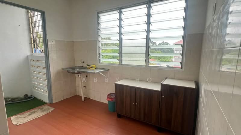 Rumah Flat untuk Disewa di Taman Tasik Utama - Abby Ho - Kitchen - PropertyGuru.com.my