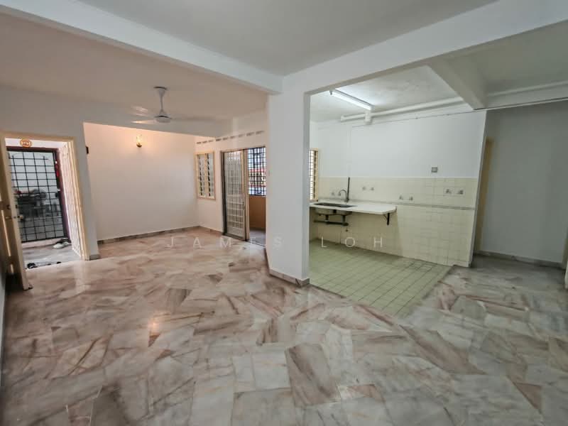 Apartment for Sale at Subang Perdana Goodyear Court 5 - James Loh - Living Room - PropertyGuru.com.my