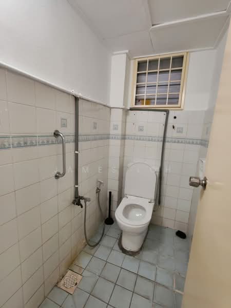 Apartment for Sale at Subang Perdana Goodyear Court 5 - James Loh - Bathroom - PropertyGuru.com.my
