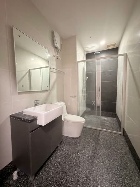 Kondominium untuk Dijual di Amberside @ Country Garden Danga Bay - NG ZEN XI - Bathroom - PropertyGuru.com.my