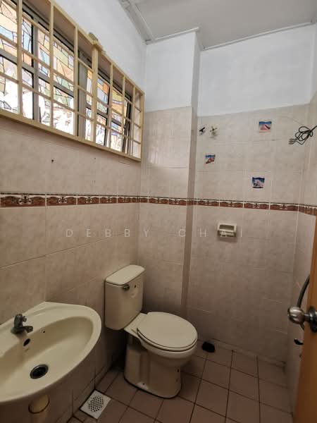2-storey Terraced House for Rent in TAMAN PUCHONG UTAMA (Puchong) - Debby Chai - Bathroom - PropertyGuru.com.my