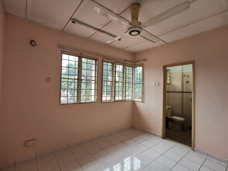 2-storey Terraced House for Rent in TAMAN PUCHONG UTAMA (Puchong) - Debby Chai - Bathroom - PropertyGuru.com.my