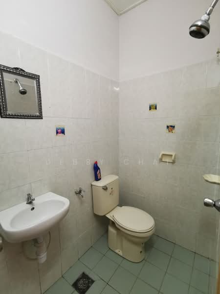 2-storey Terraced House for Rent in TAMAN PUCHONG UTAMA (Puchong) - Debby Chai - Bathroom - PropertyGuru.com.my