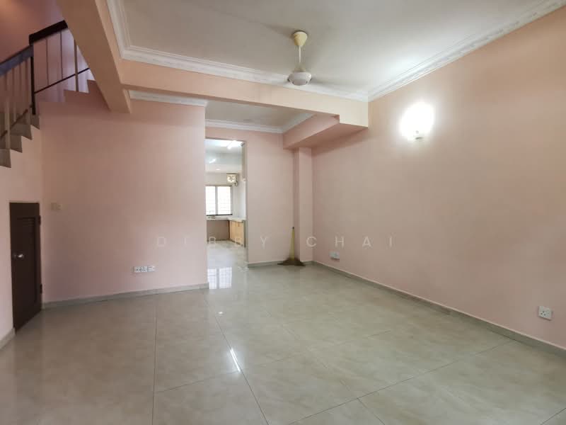 2-storey Terraced House for Rent in TAMAN PUCHONG UTAMA (Puchong) - Debby Chai - Living Room - PropertyGuru.com.my