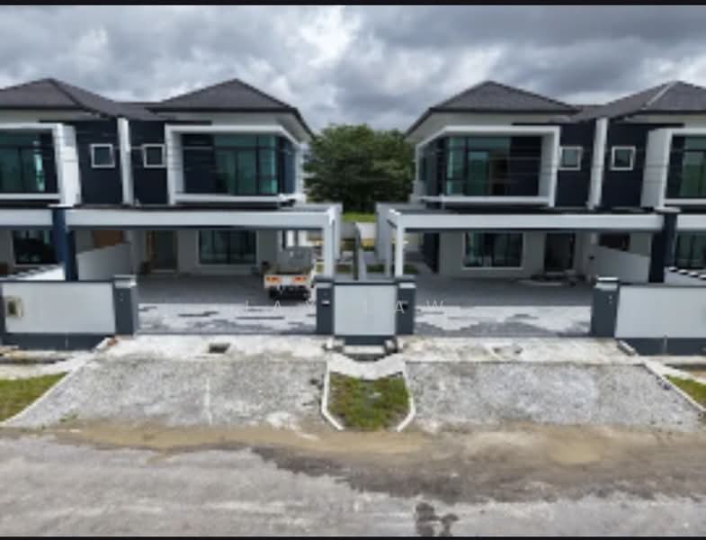 Semi-Detached House for Sale in Stapok (Kuching) - Jay Law - Exterior - PropertyGuru.com.my