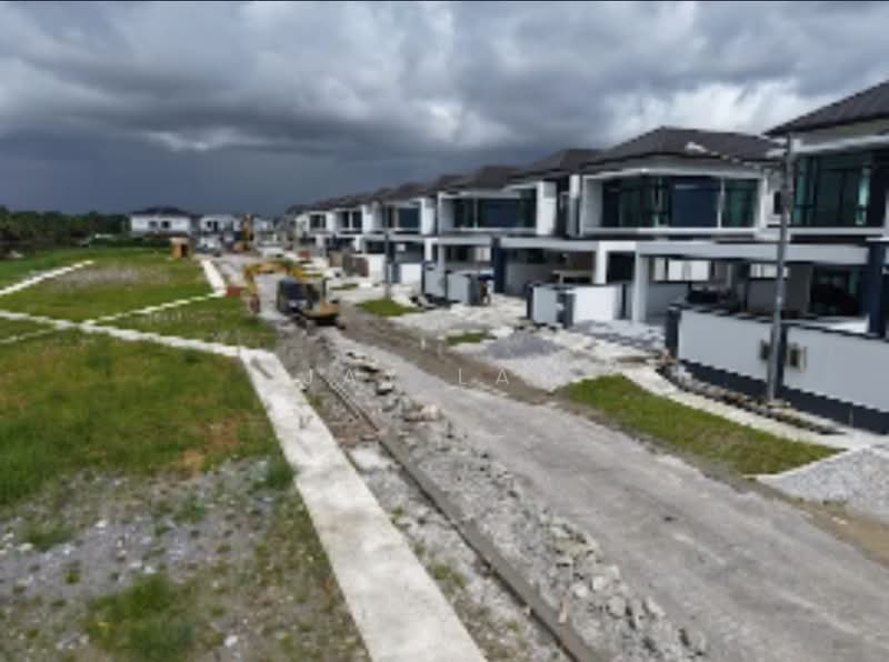 Semi-Detached House for Sale in Stapok (Kuching) - Jay Law - Exterior - PropertyGuru.com.my