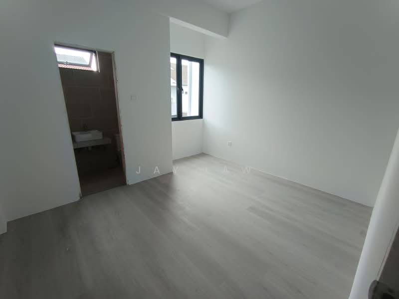 Semi-Detached House for Sale in Stapok (Kuching) - Jay Law - PropertyGuru.com.my