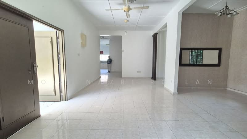 Semi-Detached House for Sale in Kampung Melayu Subang (Sungai Buloh) - Mohd Nazri Roslan - PropertyGuru.com.my
