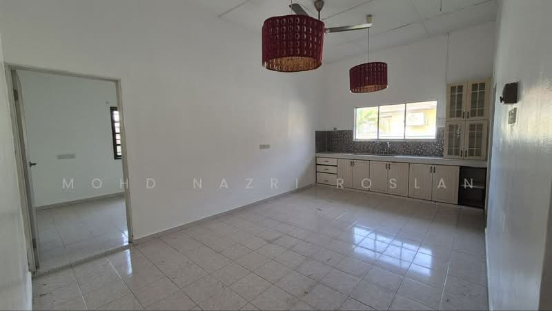 Semi-Detached House for Sale in Kampung Melayu Subang (Sungai Buloh) - Mohd Nazri Roslan - PropertyGuru.com.my