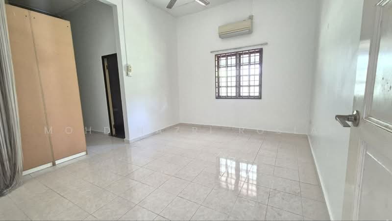 Semi-Detached House for Sale in Kampung Melayu Subang (Sungai Buloh) - Mohd Nazri Roslan - PropertyGuru.com.my