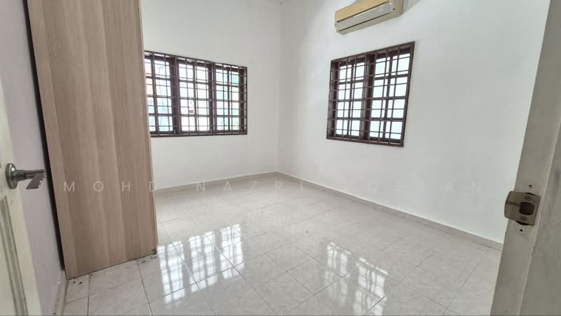 Semi-Detached House for Sale in Kampung Melayu Subang (Sungai Buloh) - Mohd Nazri Roslan - PropertyGuru.com.my