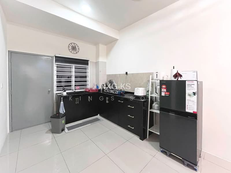 Townhouse for Rent in Kuala Selangor (Selangor) - Kings Soe - Kitchen - PropertyGuru.com.my