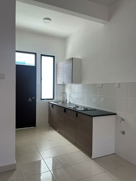 Rumah Teres 2-Tingkat untuk Disewa di Johor Bahru (Johor) - Alfred Yap - Kitchen - PropertyGuru.com.my