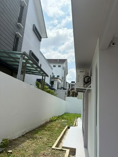 2-storey Terraced House for Sale in Taman Saujana Suria (Kajang) - Chris Choo - Exterior - PropertyGuru.com.my