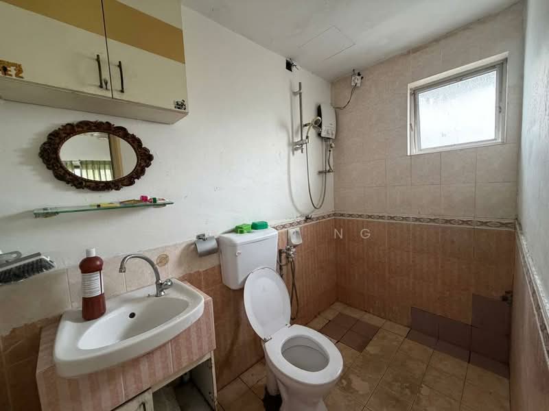 Apartment for Sale at Bistari Impian Apartment - Jayden Ng - Bathroom - PropertyGuru.com.my