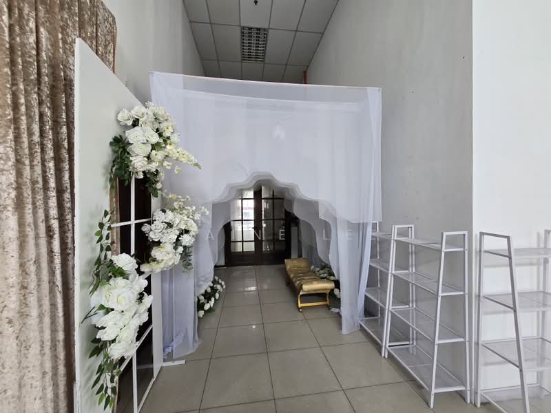 Retail Office for Rent in Seri Kembangan (Selangor) - Elaine Lee - Entrance - PropertyGuru.com.my