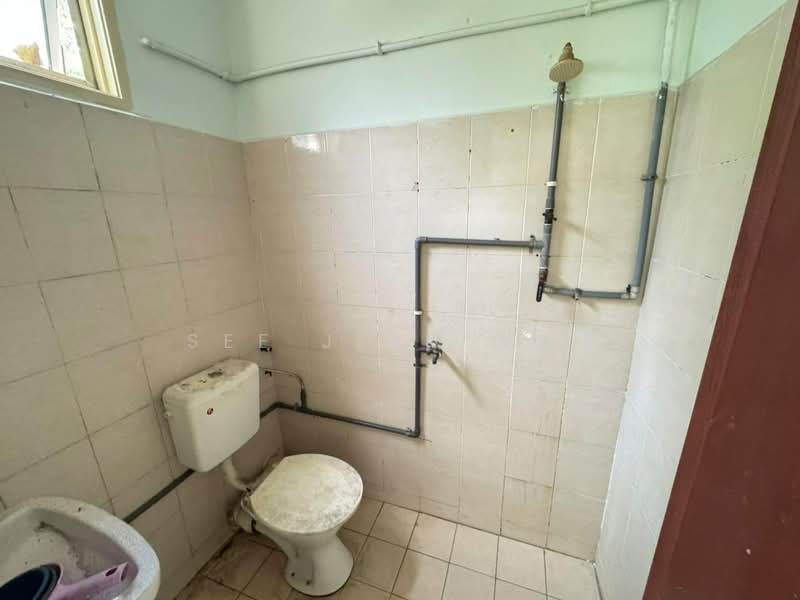 Rumah Bandar untuk Dijual di Taman Mawar (Butterworth) - See Jian Goh - Bathroom - PropertyGuru.com.my