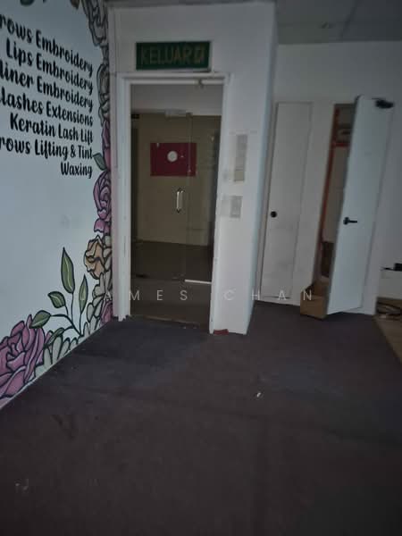 Shop / Office for Sale in Petaling Jaya (Selangor) - James Chan - Entrance - PropertyGuru.com.my