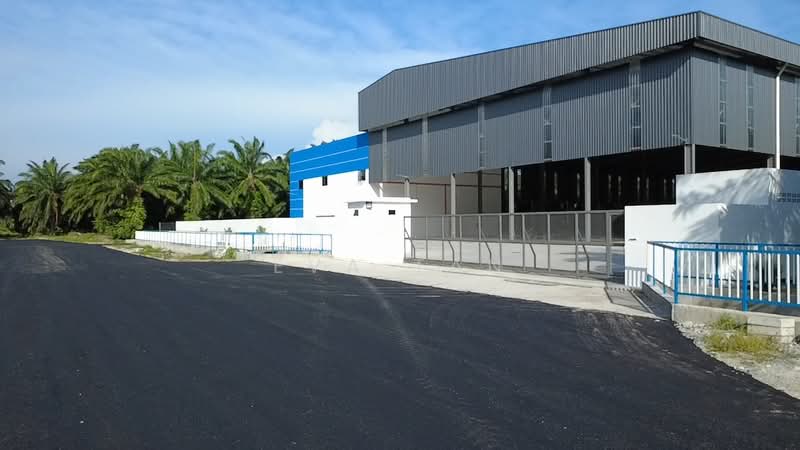 Detached Factory for Rent in Kampung Teluk Mengkuang (Telok Panglima Garang) - Eva Tan - Exterior - PropertyGuru.com.my