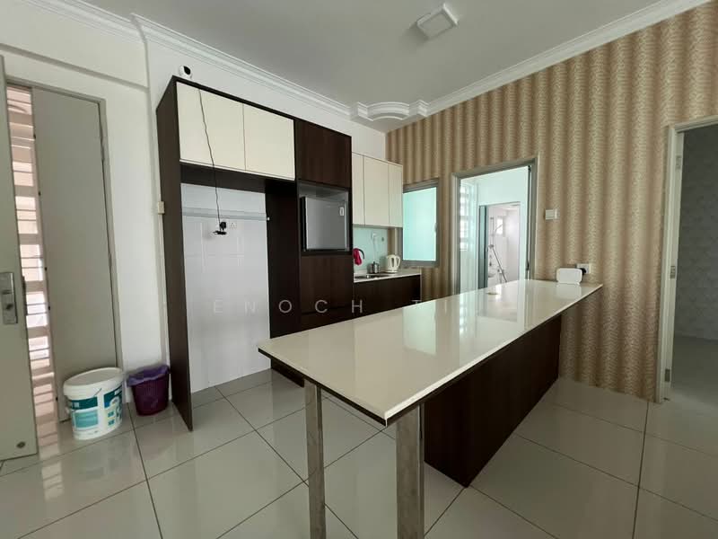Kondominium untuk Dijual di The Latitude Condominium - Enoch Tiu - Kitchen - PropertyGuru.com.my