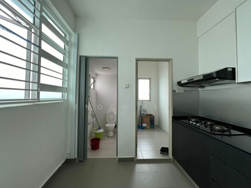 Kondominium untuk Dijual di The Latitude Condominium - Enoch Tiu - Kitchen - PropertyGuru.com.my