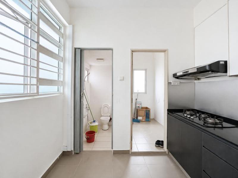 Condominium for Sale at The Latitude Condominium - Enoch Tiu - Kitchen - PropertyGuru.com.my