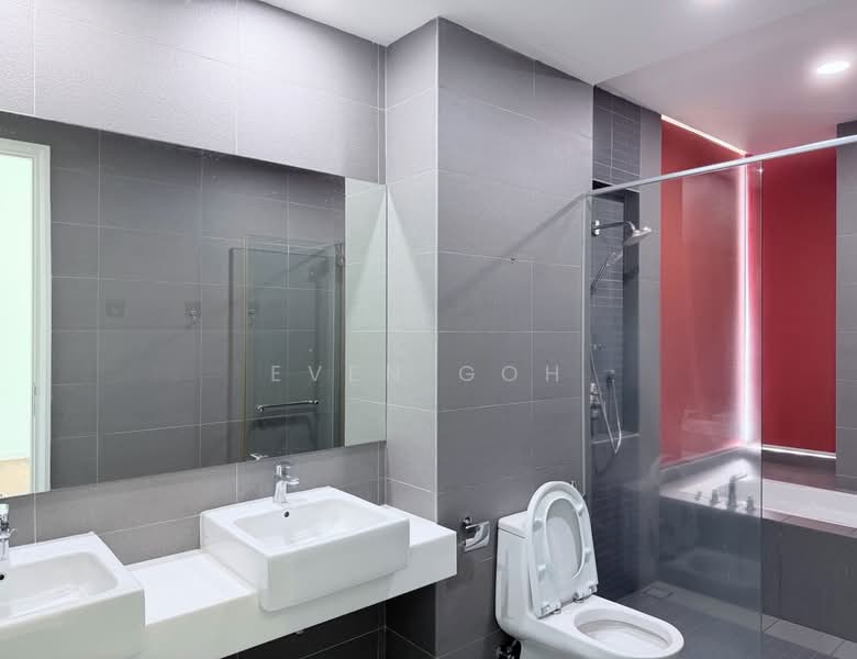 Kondominium untuk Disewa di The Light Collection III - Even Goh - Master Bathroom - PropertyGuru.com.my