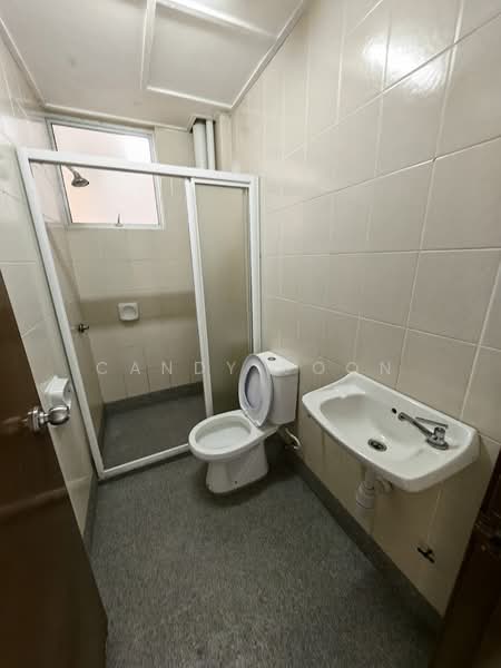 Pangsapuri untuk Disewa di Goodview Heights - Candy Soon - Bathroom - PropertyGuru.com.my