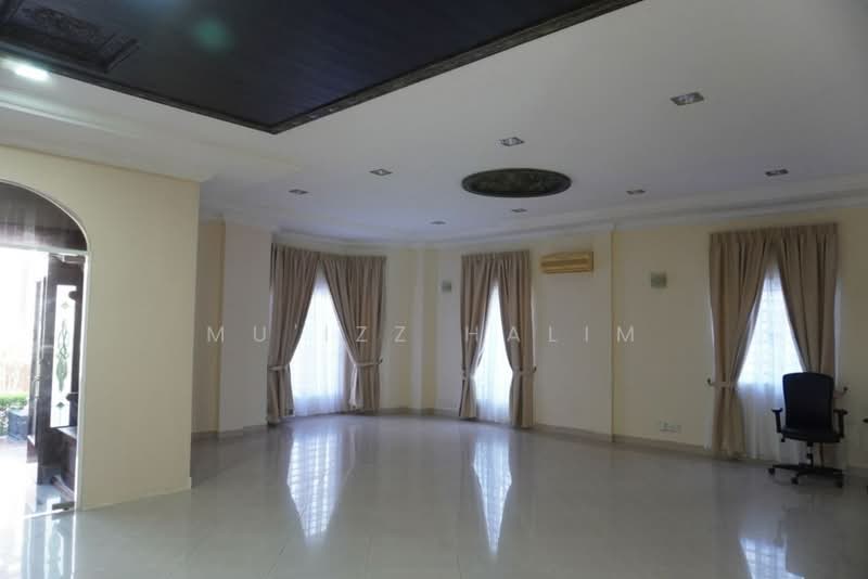 Rumah Banglo untuk Disewa di Country Heights (Kajang) - Mu'izz Halim - Living Room - PropertyGuru.com.my