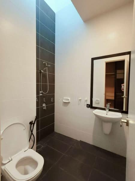 Cluster House for Sale in Eco Botanic (Iskandar Puteri (Nusajaya)) - Alex How - Bathroom - PropertyGuru.com.my