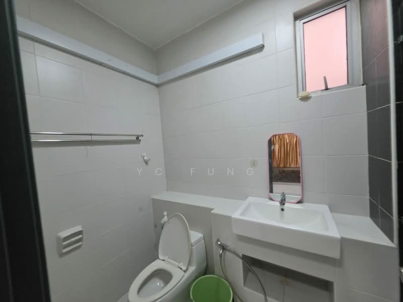 Servis Apartment untuk Disewa di D'Ambience Residences (Pangsapuri Ikatan Flora) - YC Fung - Bathroom - PropertyGuru.com.my