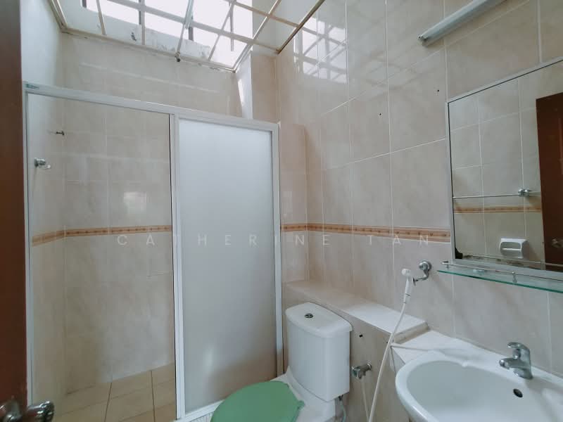 Rumah Teres 2 Tingkat untuk Disewa di Putra Heights (Subang Jaya) - Catherine Tan - Bathroom - PropertyGuru.com.my