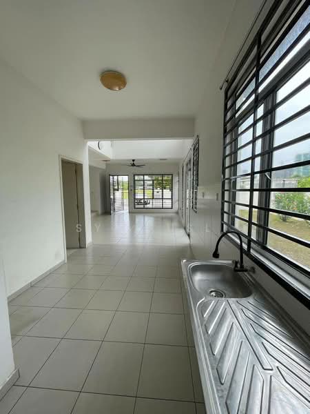 2-storey Terraced House for Rent in Setia Ecohill (Semenyih) - Sya Rusli - Kitchen - PropertyGuru.com.my