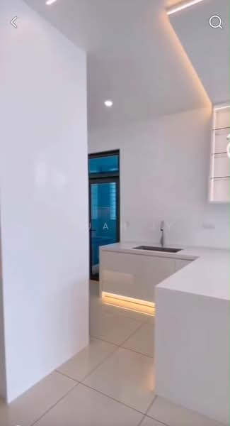 Kondominium untuk Disewa di Queens Residences Q2 @ Queens Waterfront - Chuah Jy - Kitchen - PropertyGuru.com.my