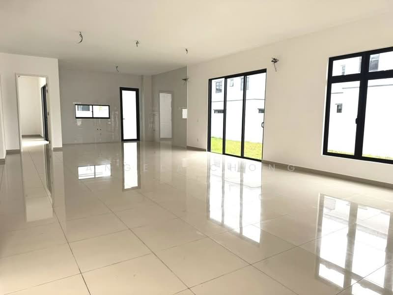 Cluster House for Sale in Taman Ekoflora (Johor Bahru) - Angela Chong - Living Room - PropertyGuru.com.my